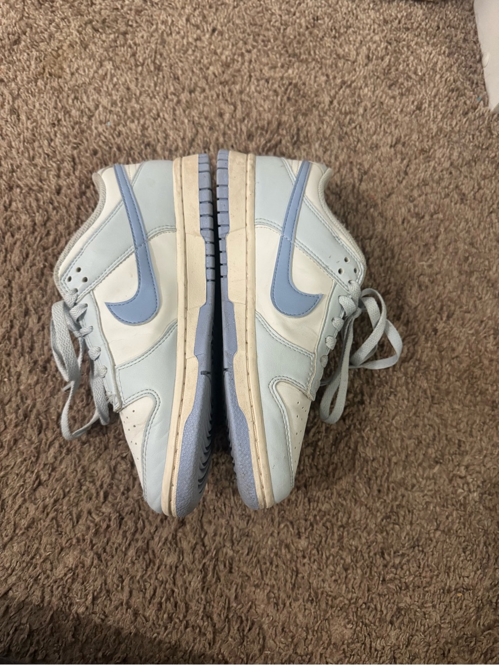 Nike Women's Low-Top Sneakers in Pale Blue and Light Blue